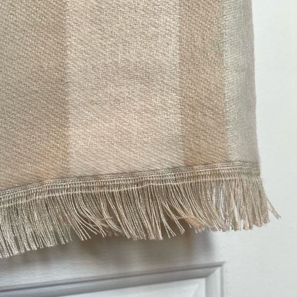 Zara Printed Beige Cream Blanket Scarf - Picture 3 of 6